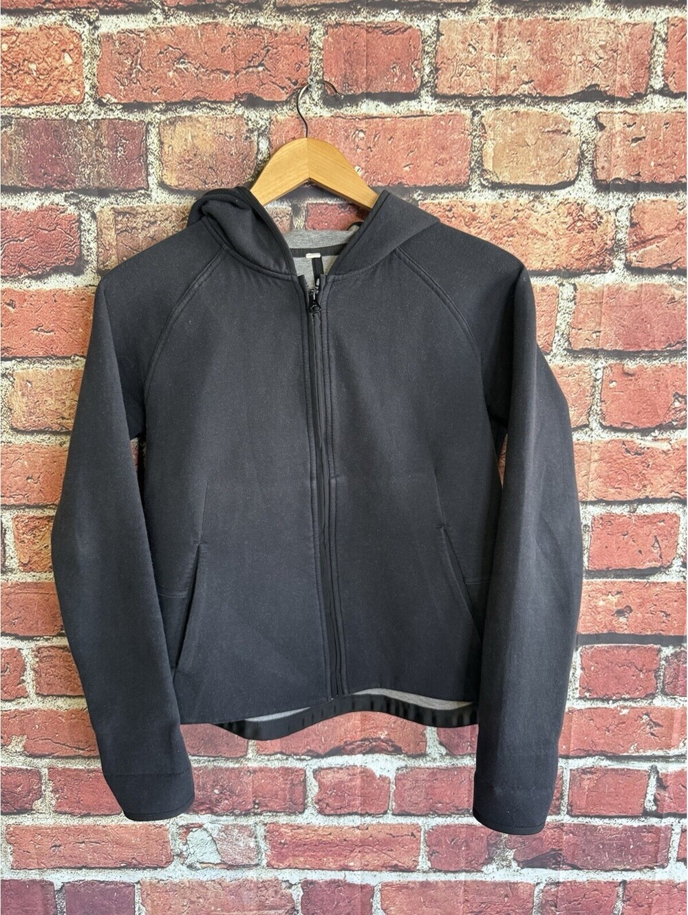 Lululemon Womens Black Cropped Full Zip Hooded Sweater Size 4